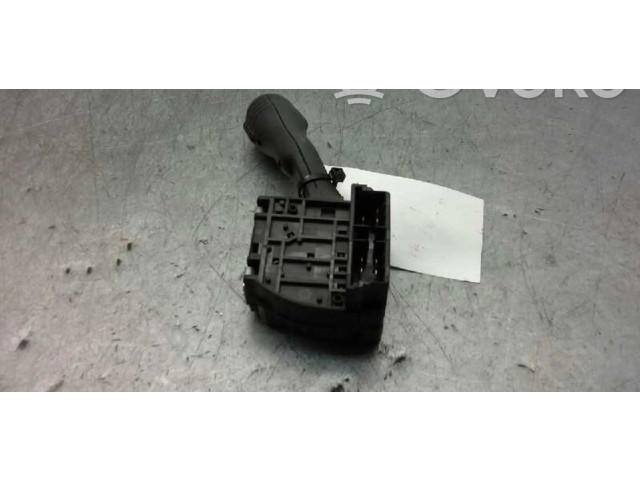 Ручка стеклоочистителей 7700832722 Renault Twingo I