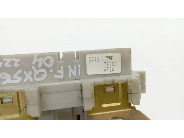 Блок предохранителей 3742, 7S200 Infiniti QX56