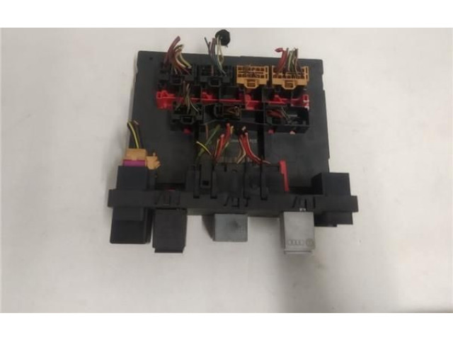 Блок предохранителей  8P0907279A, 8P0907279A   Audi A3 S3 8P    