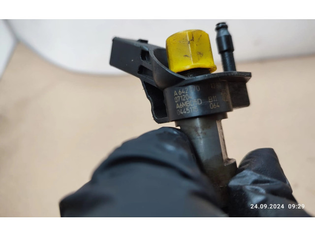 Форсунка 0445115064 Jeep Grand Cherokee (WK) OM642