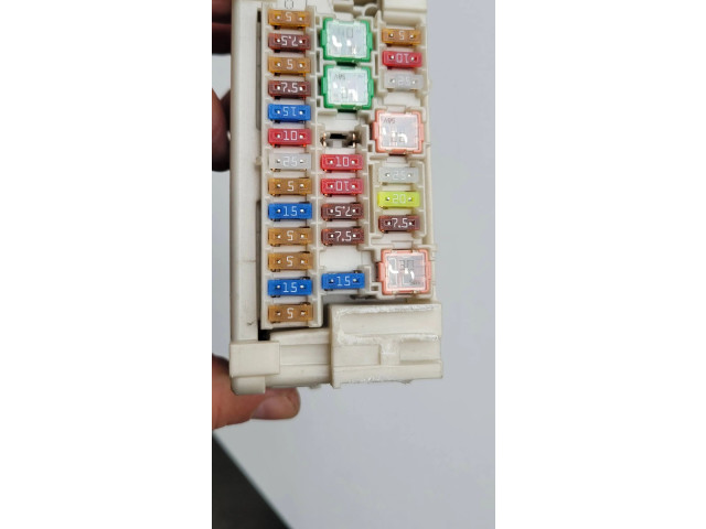 Pojistková skříňka 827300h030a Peugeot 108 2016