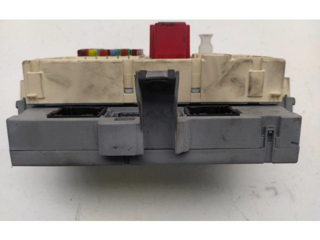 Блок предохранителей 50510082 Alfa Romeo 166