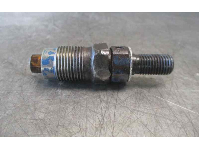 Форсунка MD165282 Mitsubishi Galant 4D68