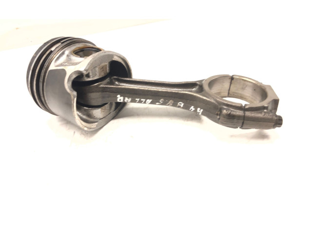 Поршень (поршни) 038JV400 Audi A4 Allroad B8