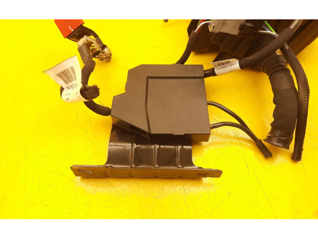 Блок предохранителей 9804848480, 9824510680   Peugeot 2008 II    