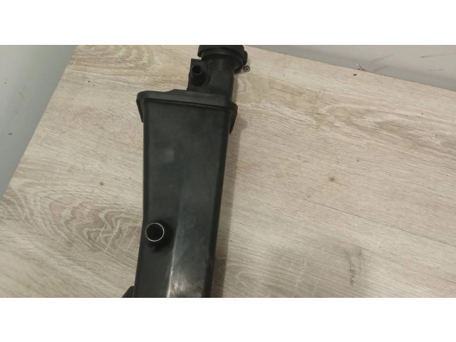 Расширительный бачок охлаждающей жидкости    