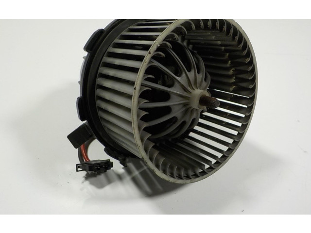 Вентилятор печки 8K2820021C, U0853 Audi Q5 SQ5