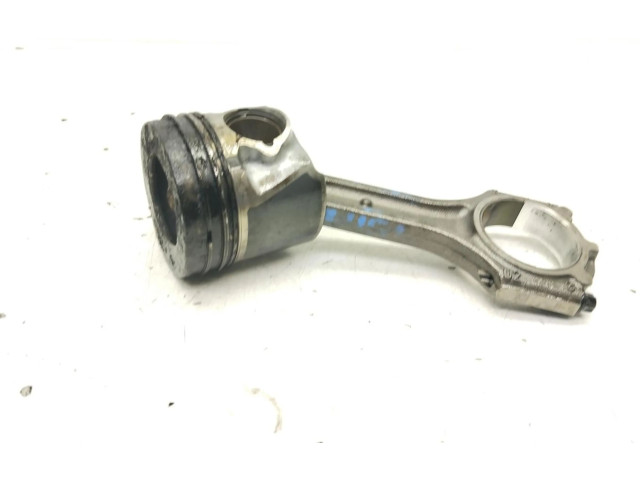 Píst    Hyundai i30     