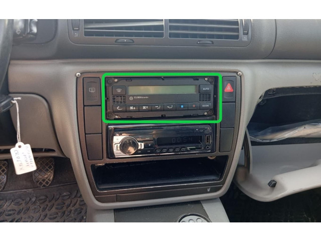 Блок управления климат-контролем    Volkswagen PASSAT