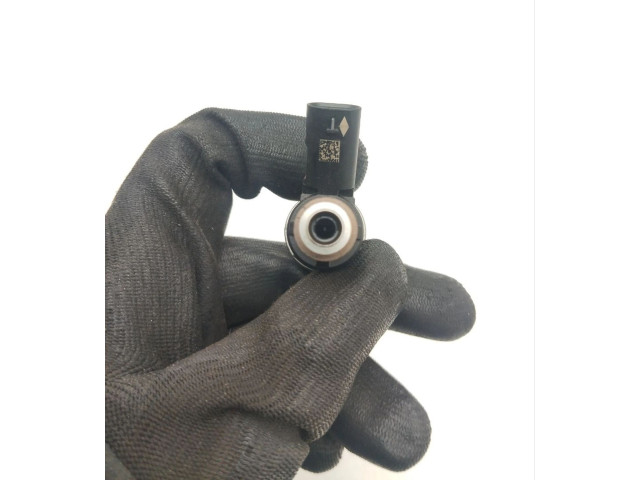 Vstřikovač 1079036N, U026 Audi A8 S8 D4 4H