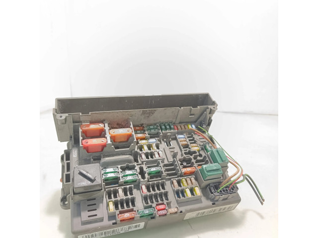 Блок предохранителей 9119446, 53590   BMW 1 E81 E87    