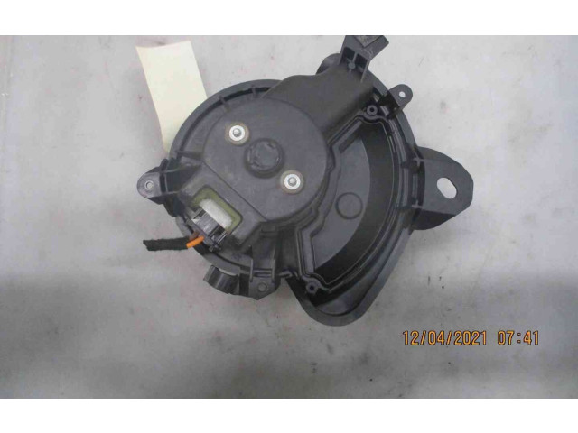 Вентилятор печки 77364956, 22002505 Fiat Grande Punto