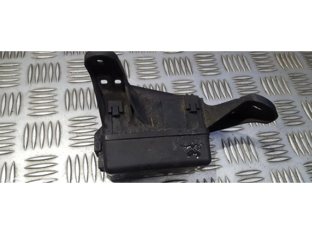 Блок предохранителей     Lexus IS 220D-250-350    