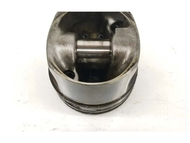 Поршень с шатуном 11257812567 Mini Cooper Countryman R60 для дизельного двигателя 1.6