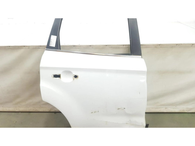 Задняя дверь