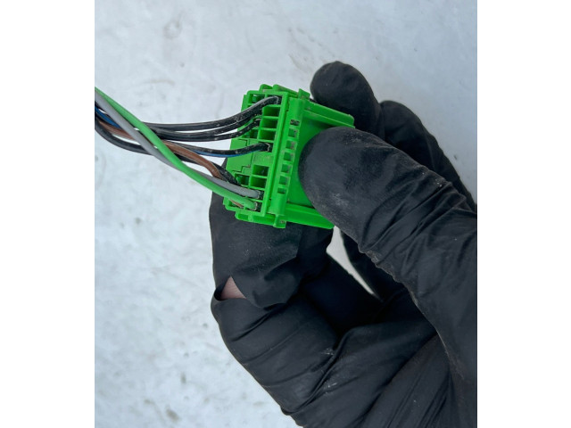 Зеркало электрическое        Volvo V60  2011 - 2013 года   