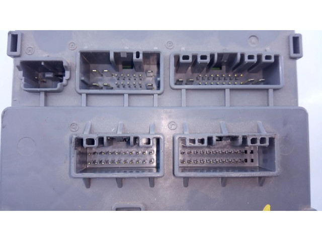 Блок предохранителей TL4E320SJ, E3-B5-18-4 Honda Accord