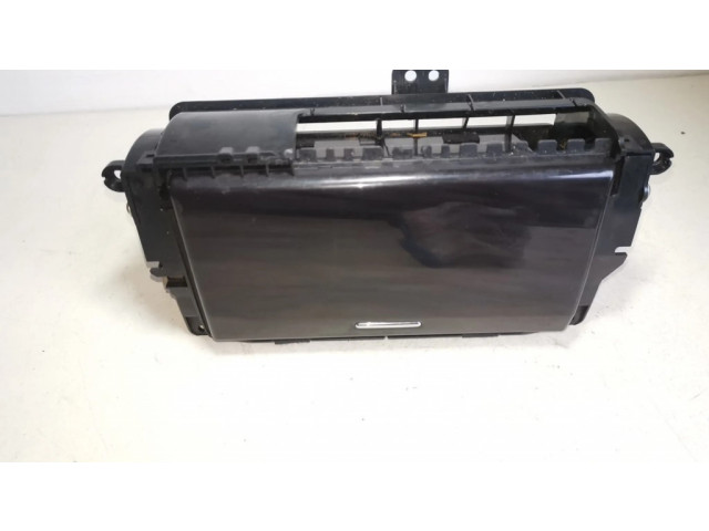 Передний держатель чашки