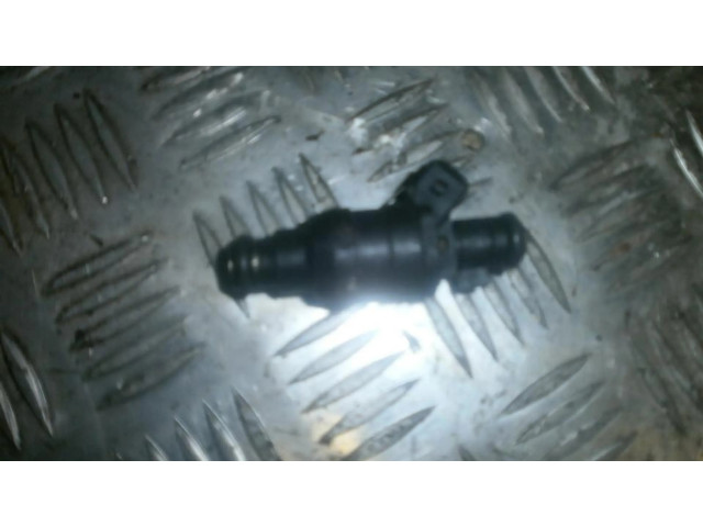 Форсунка D3172MA Peugeot 306 для бензинового двигателя 1.8