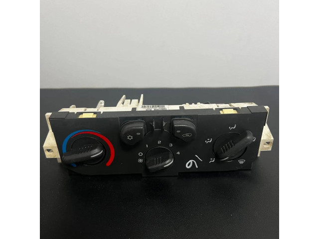 Блок управления климат-контролем 25841856, 16MAU147 GMC Sierra 1000