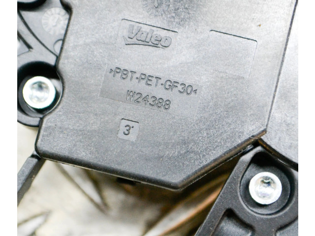 Двигатель стеклоочистителя заднего стекла