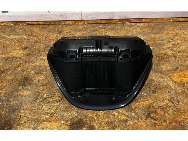 Přístrojová deska BMW 1 F20 F21 2013 9232891