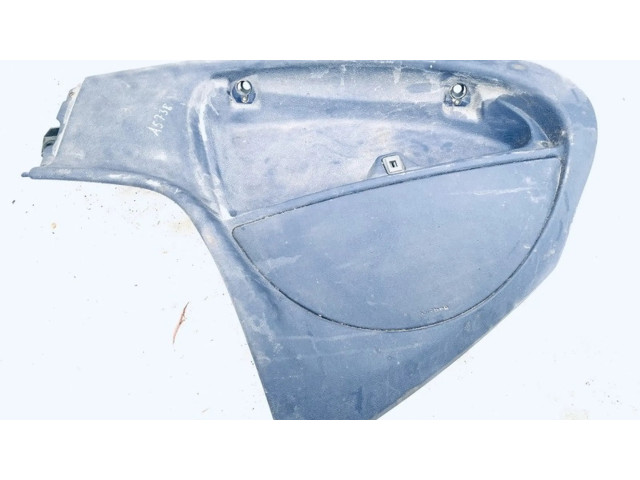 Другая деталь салона