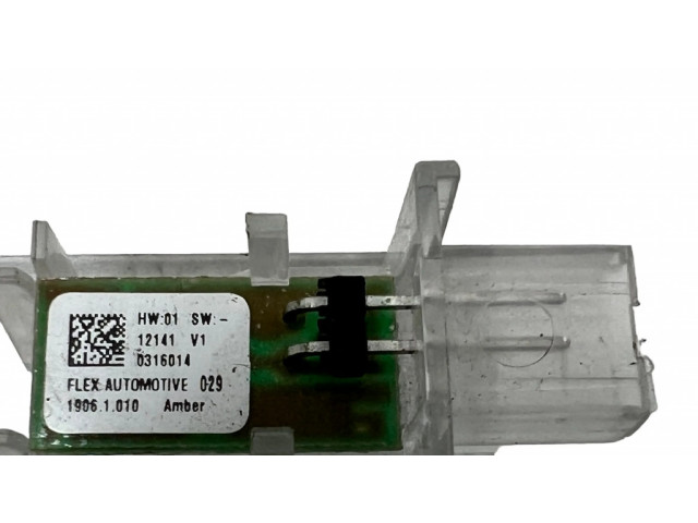 Другой фонарь салона