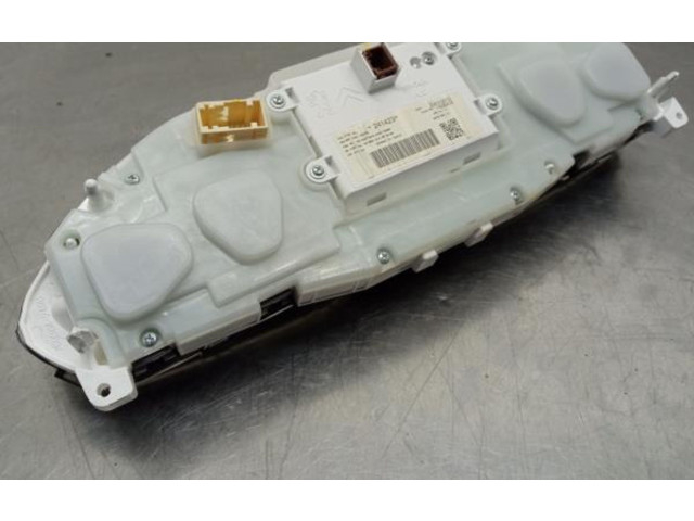 Панель приборов 9824707380, 1606423   Peugeot 2008 I       