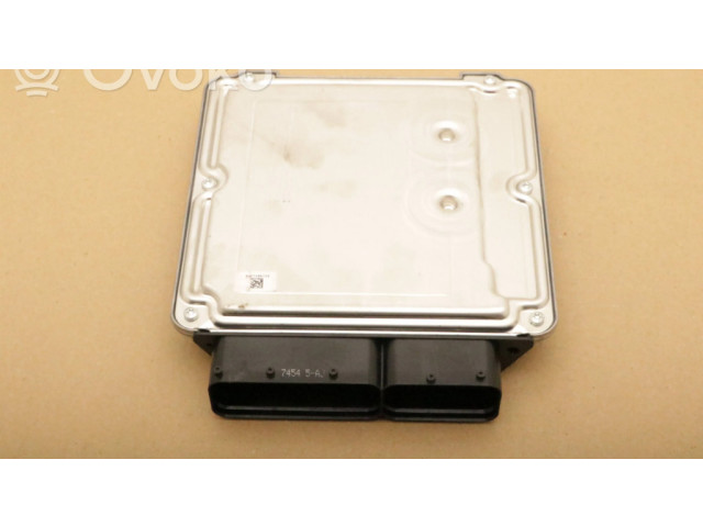 Řídící jednotka 0281017553, 03L907309 Volkswagen Transporter - Caravelle T5 2014