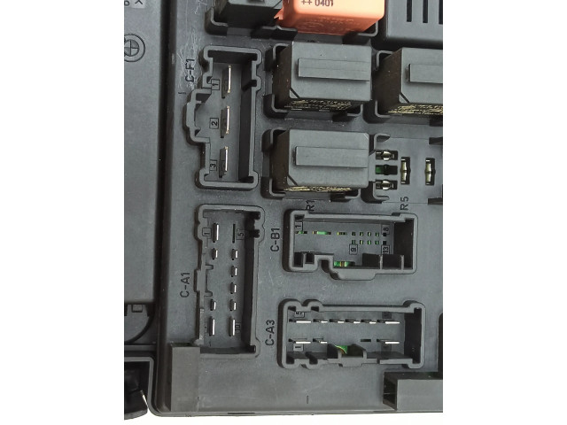 Блок предохранителей 6905228, 6911922   BMW Z4 E85 E86    