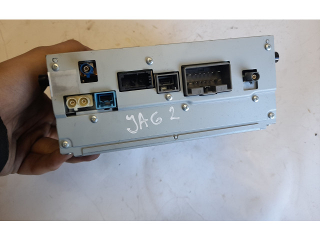 Радио/ проигрыватель CD/DVD / навигация