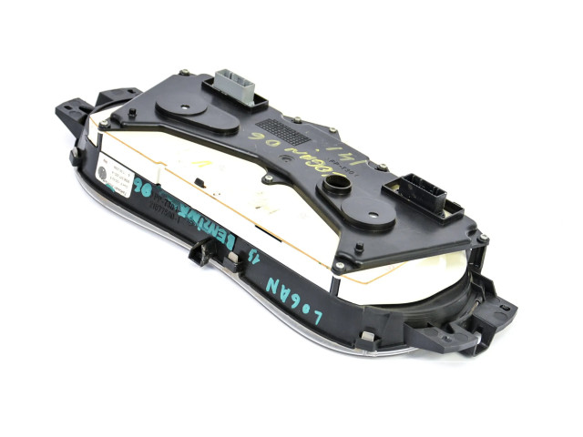 Панель приборов 8200377202A Dacia Logan I