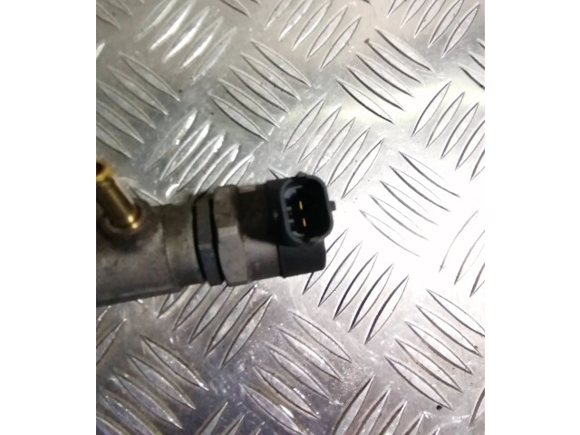 Топливная рампа 30777554, 030967 Volvo V70