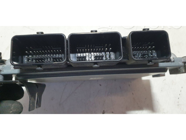 Блок управления двигателя 237D40792R, 237D40621R Dacia Spring
