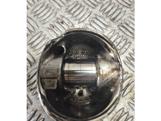 Turbodmychadlo Нагнетатель 82L175, 31460046 Volvo XC60