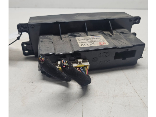 Блок управления климат-контролем 972503E110   KIA Sorento