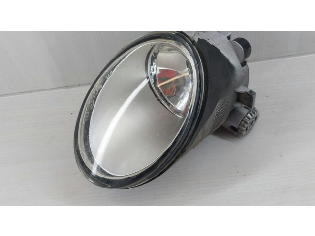 Передняя противотуманная фара