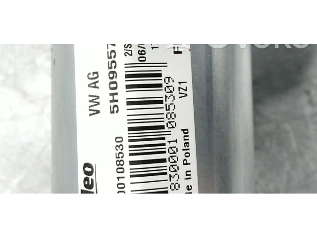 Моторчик заднего дворника 5H0955711A    Volkswagen Golf VIII