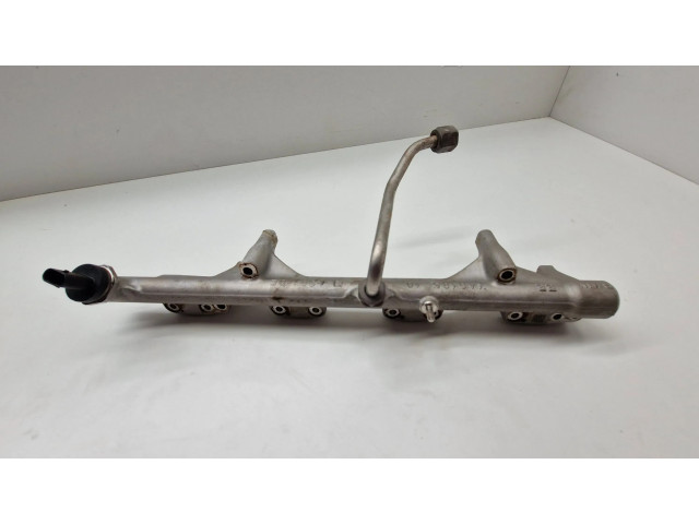 Vstřikovací lišta 7639979   BMW X3 G01  pro benzínový motor 3.0  