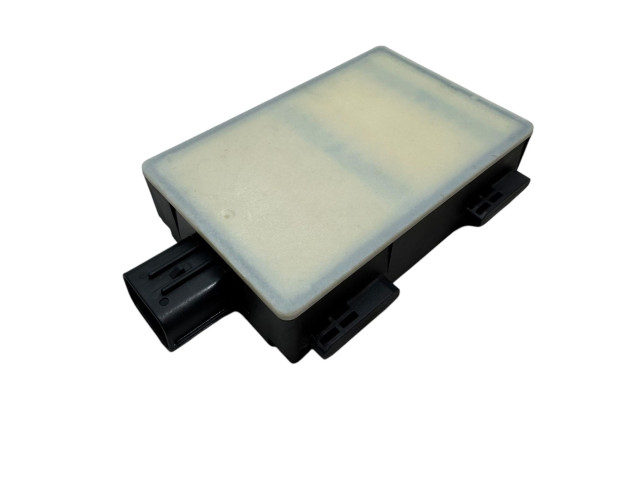 Датчик слепых зон 31665693 Volvo XC90