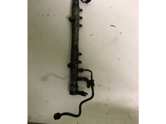 Топливная рампа 0445212023   Volvo S80   для двигателя .