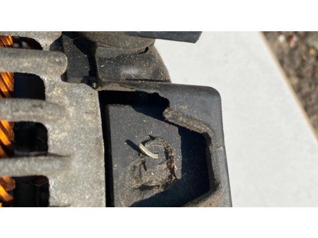 Генератор 8627124, 1042119200 BMW X1 F48 F49 2.0