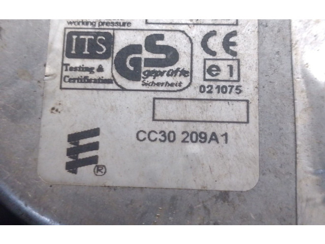 Зеркало электрическое        Mazda 5  2005 - 2010 года   