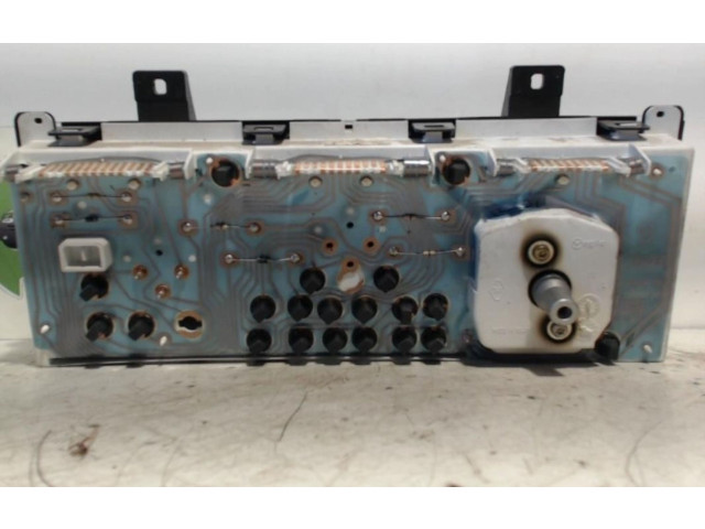 Панель приборов 7700423047, 7700423047   Renault Clio I       