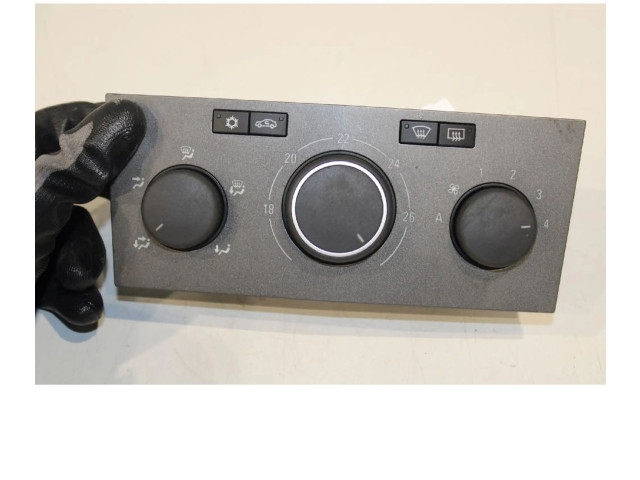 Řídící jednotka 90151257 Opel Zafira B 2008