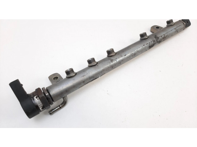 Vstřikovací lišta 1026000340, A6110780449 Mercedes-Benz B W245 pro naftový motor 2.0