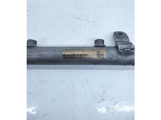 Топливная рампа A6420702595, A6420702595   Mercedes-Benz ML W164  