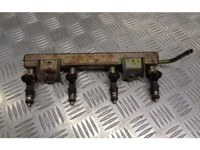 Vstřikovací lišta 16600AX200 Nissan Micra