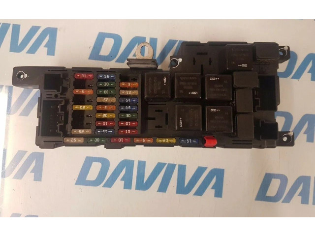 Блок предохранителей 518826003, 8678449 Volvo XC90